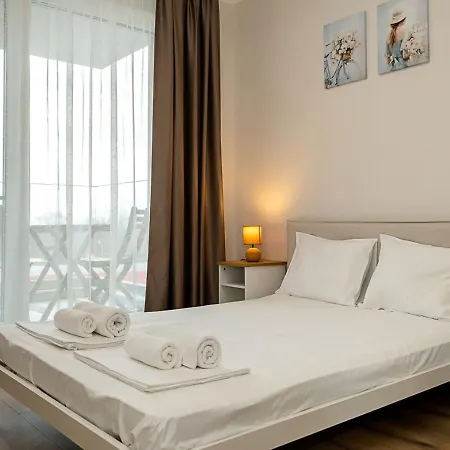 Spacious 2br In Phenix Palace With Parking Space By Flat Manаger * Warna