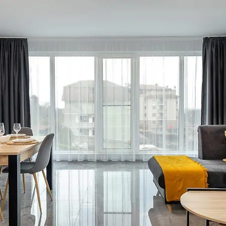 Spacious 2br In Phenix Palace With Parking Space By Flat Manаger * Warna